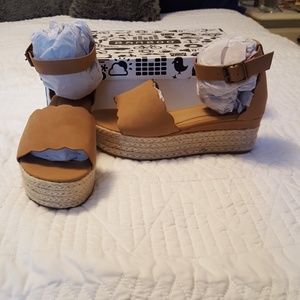 Vici Collection Mackenzie Espadrille size 5.5